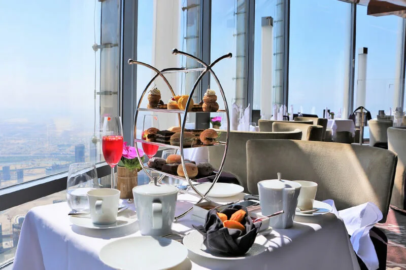 Burj-Khalifa-Tickets-with-Cafe-Treat-1