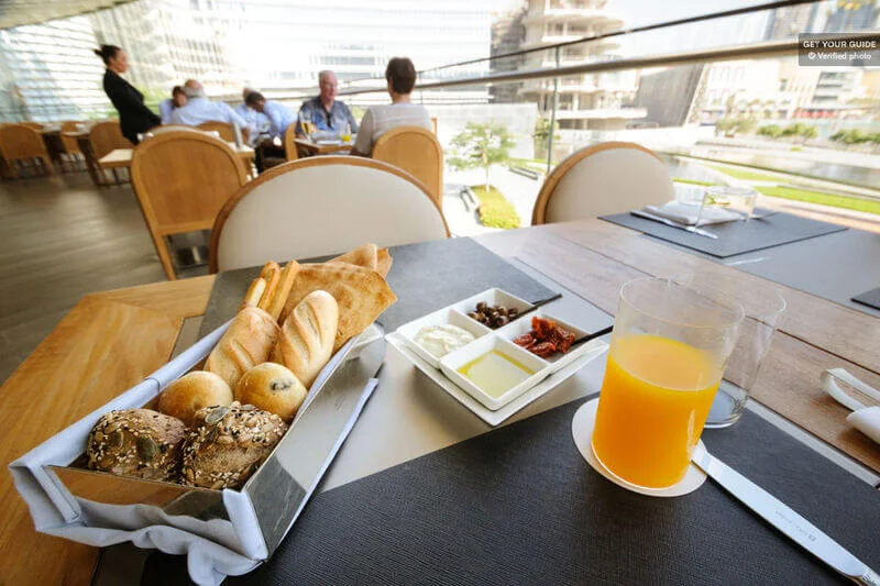 Burj-Khalifa-Tickets-with-Cafe-Treat-2